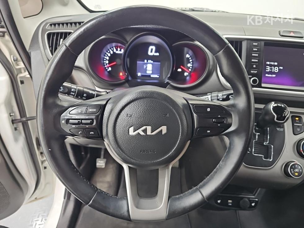 2022 - kia ray