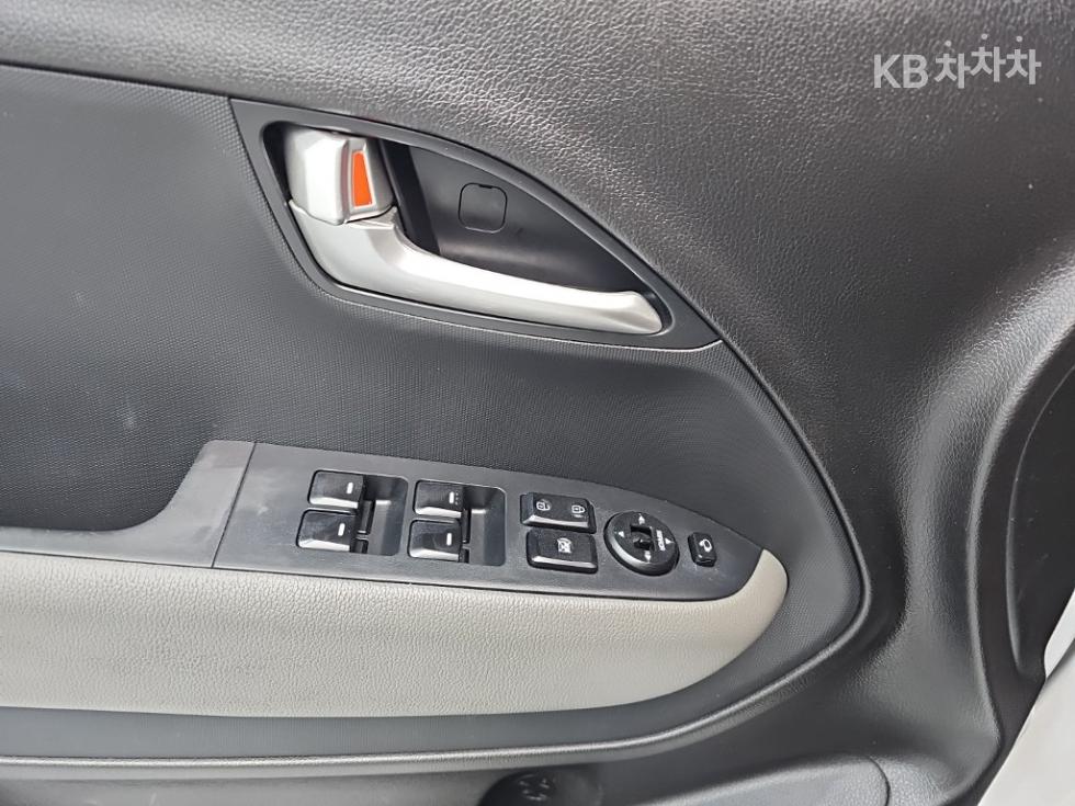 2022 - kia ray