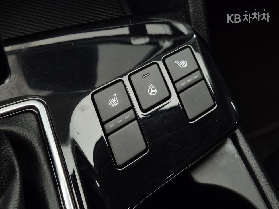 2022 - kia sportage