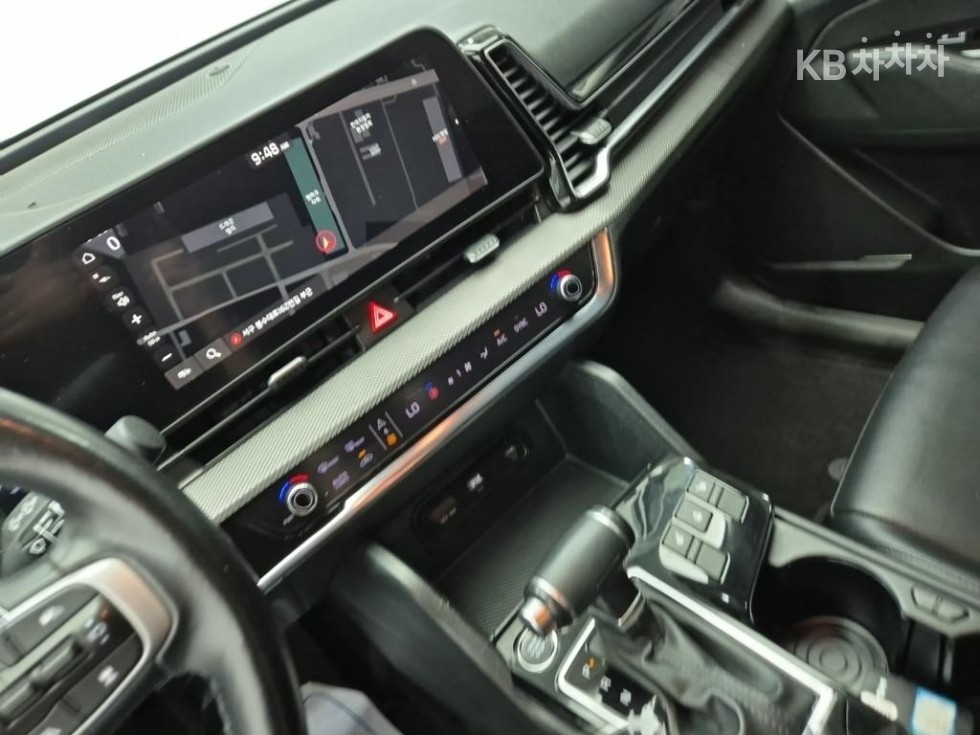 2022 - kia sportage
