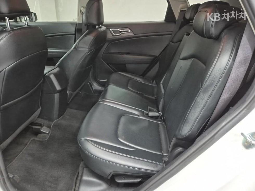 2022 - kia sportage
