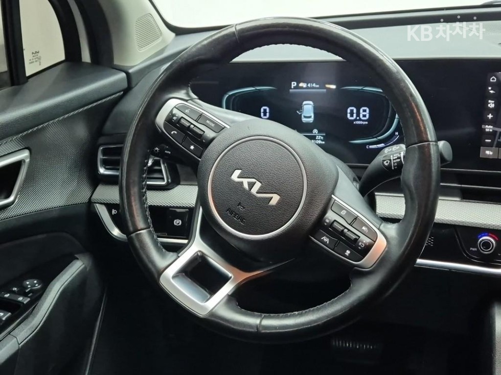 2022 - kia sportage
