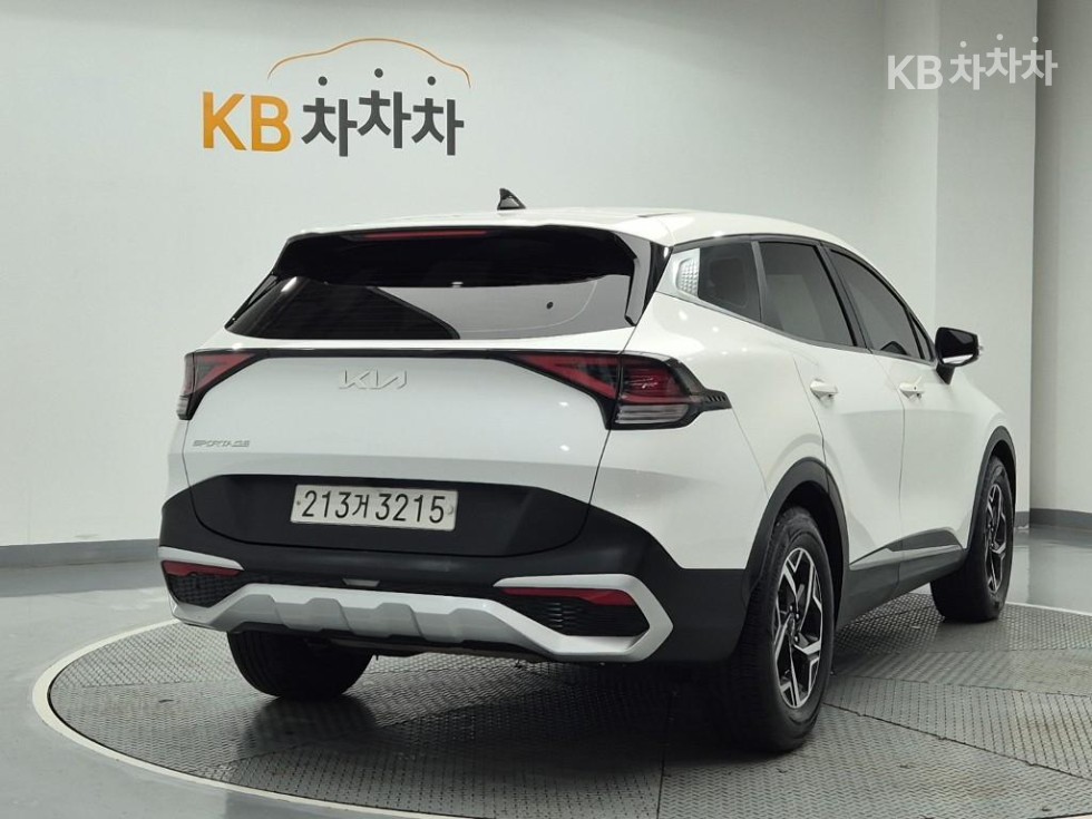 2022 - kia sportage