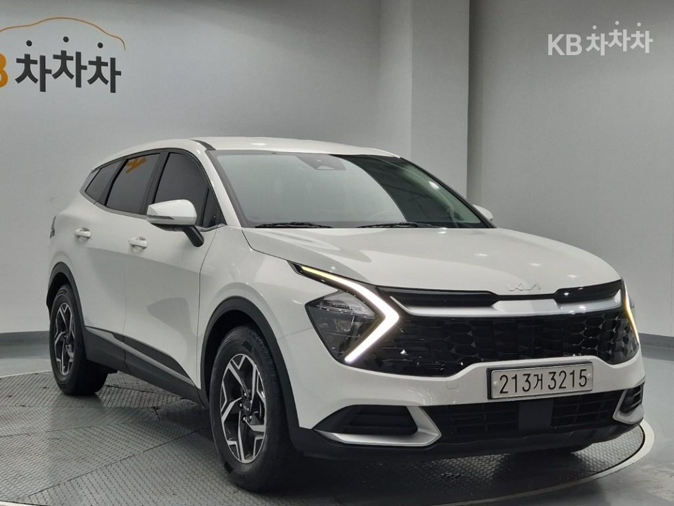 2022 - kia sportage