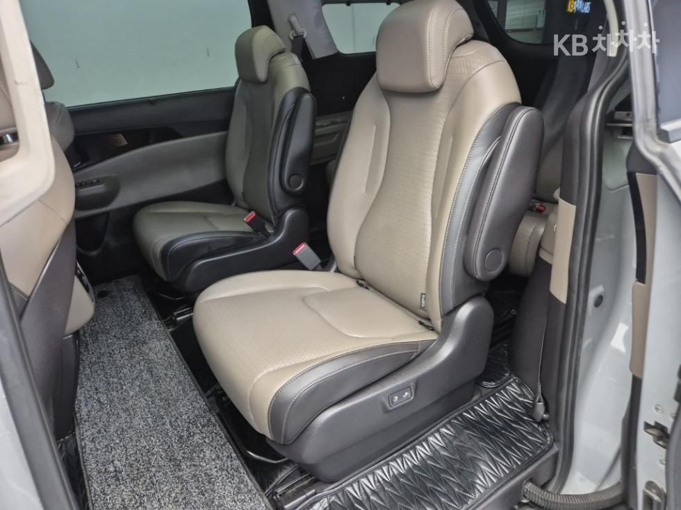 2024 - kia carnival