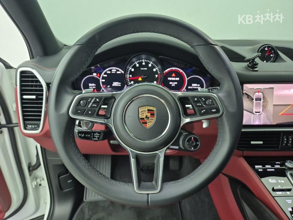2023 - porsche cayenne
