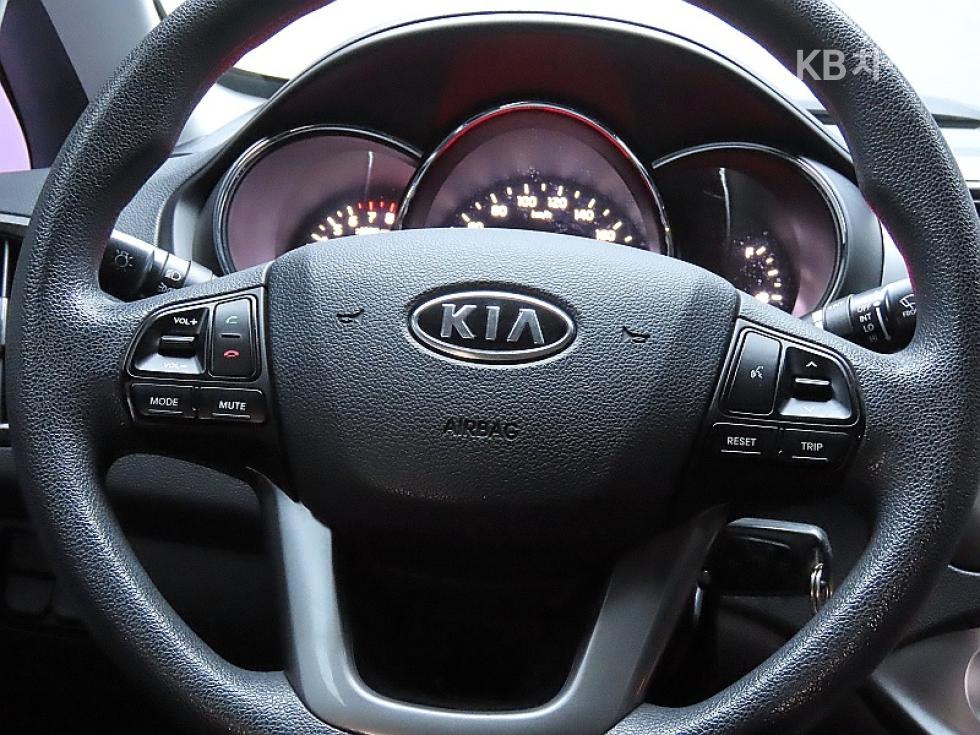 2012 - kia pride