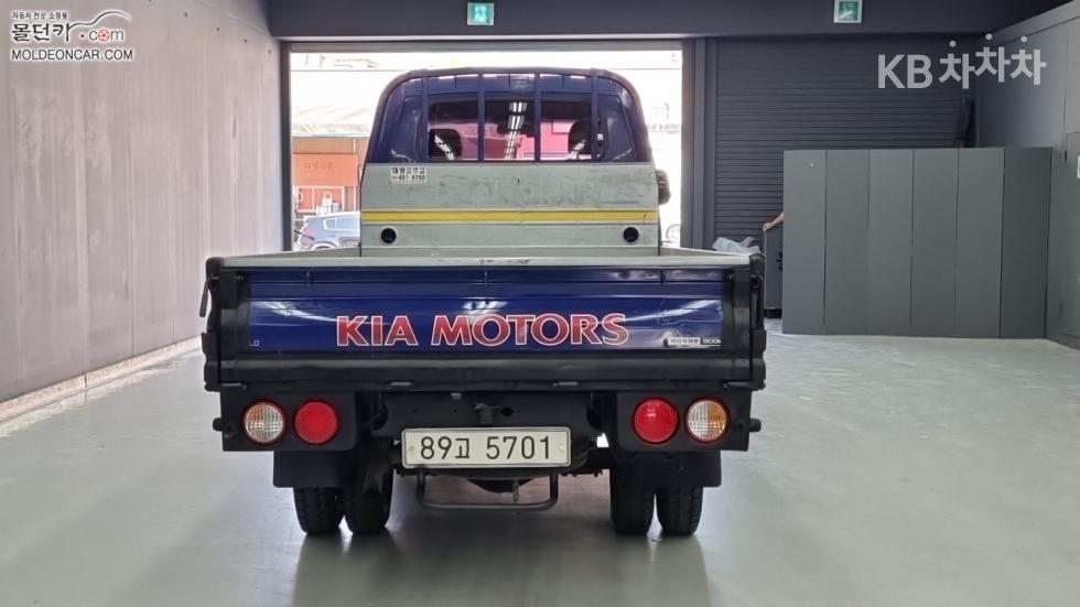2018 - kia bongo iii