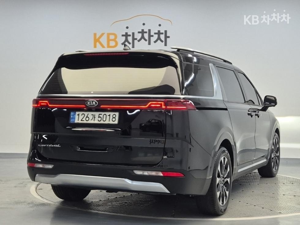 2021 - kia carnival