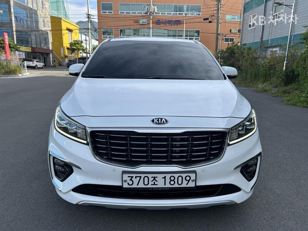 Kia Carnival — miniaturë 2