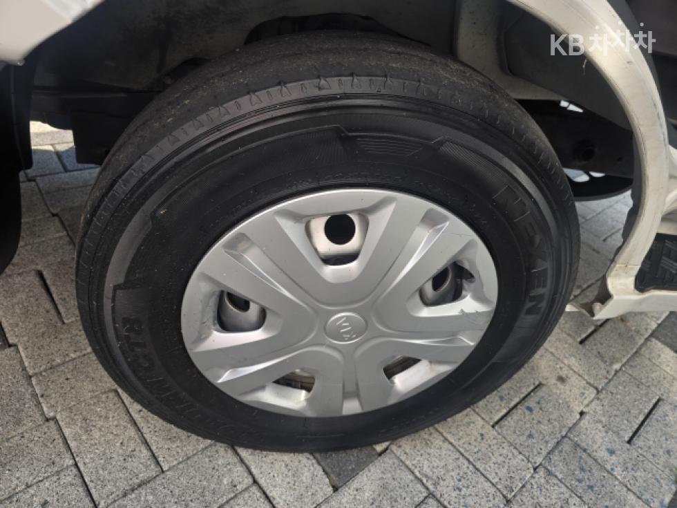 2018 - kia bongo iii