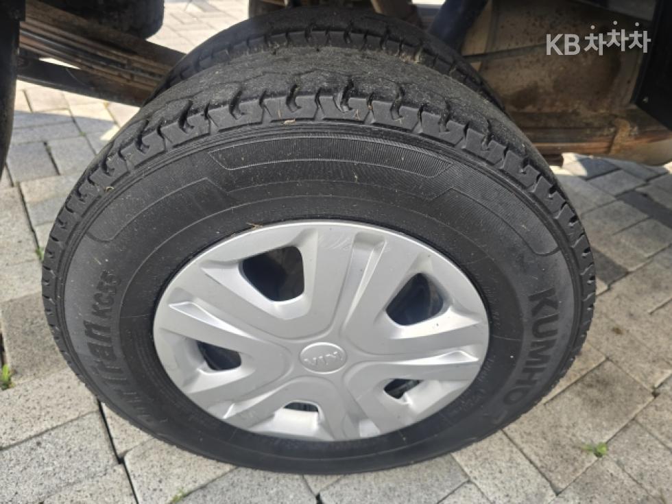 2018 - kia bongo iii