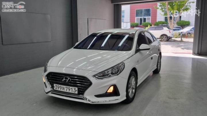 Hyundai Sonata 2.0 LPi 렌터카 — foto 1