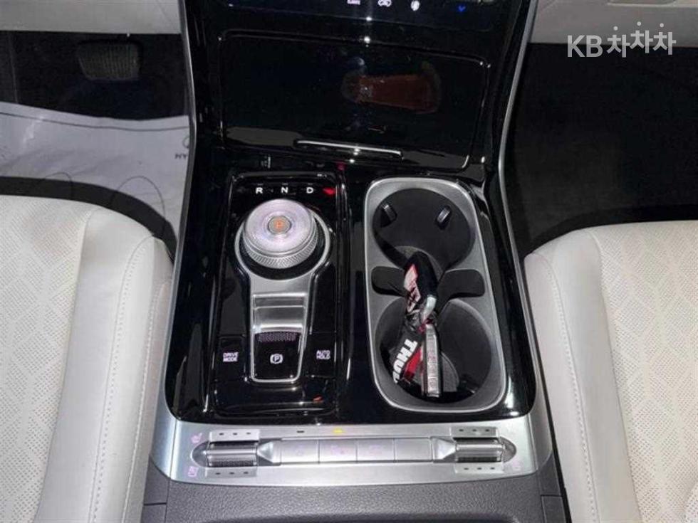2023 - kia carnival