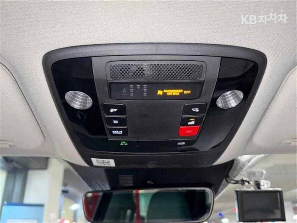 2023 - kia carnival