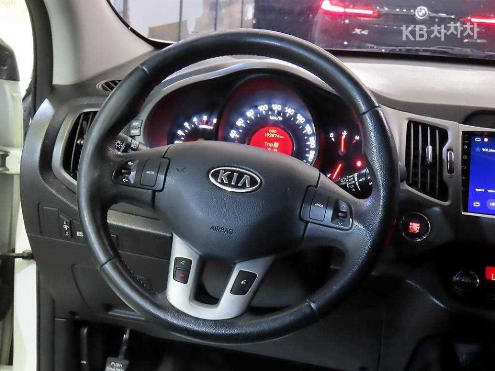 2011 - kia sportage
