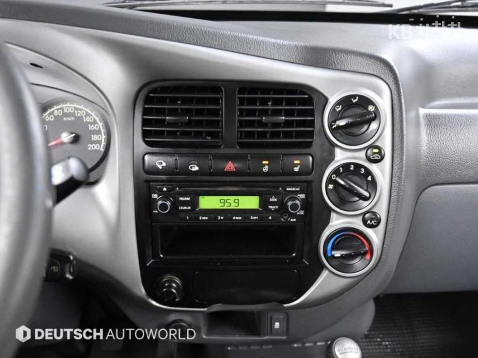 2016 - kia bongo iii