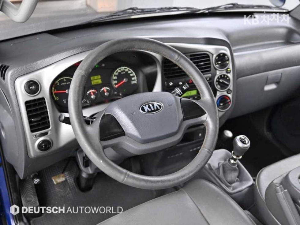 2016 - kia bongo iii