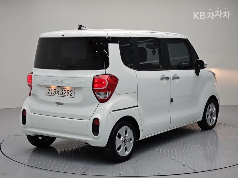 2022 - kia ray