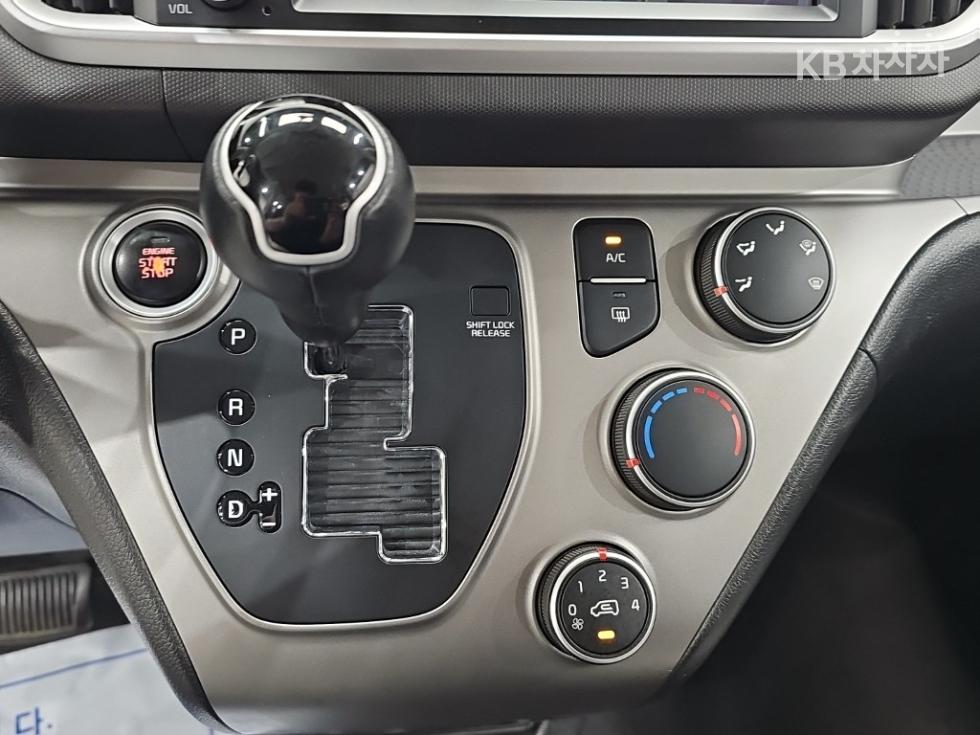 2022 - kia ray