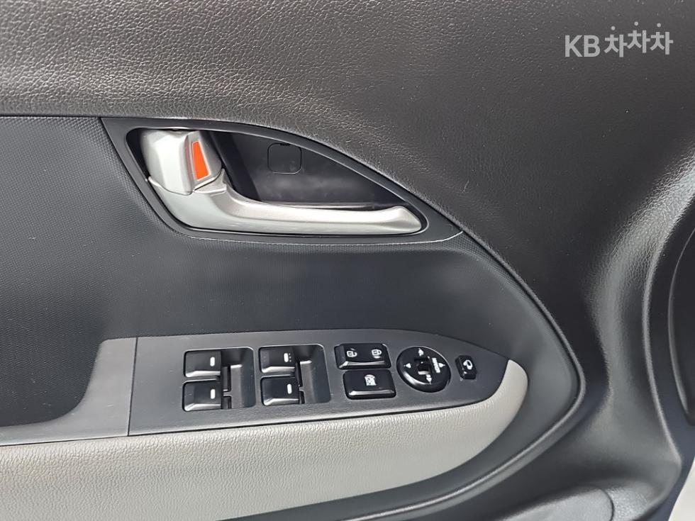 2022 - kia ray