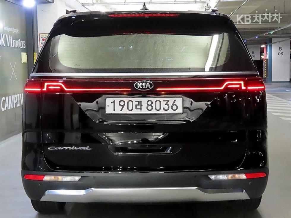2021 - kia carnival
