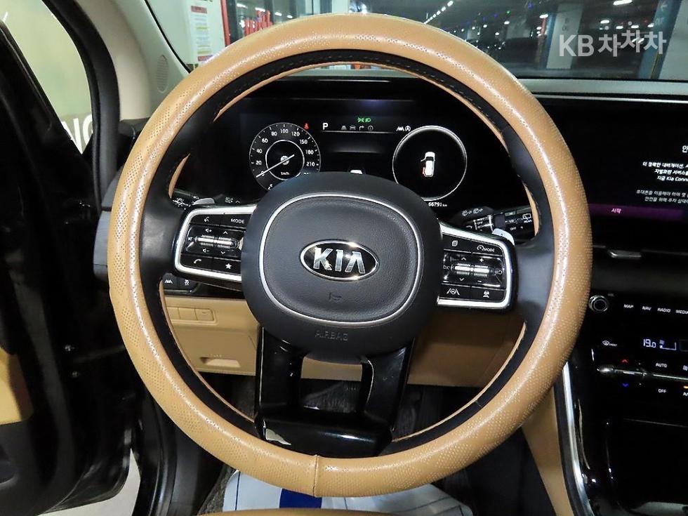 2021 - kia carnival