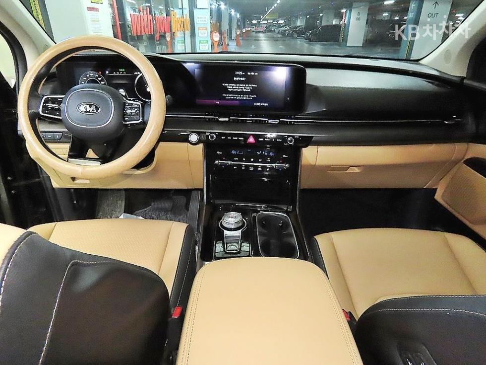 2021 - kia carnival