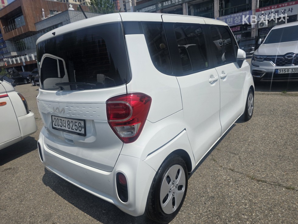 2022 - kia ray