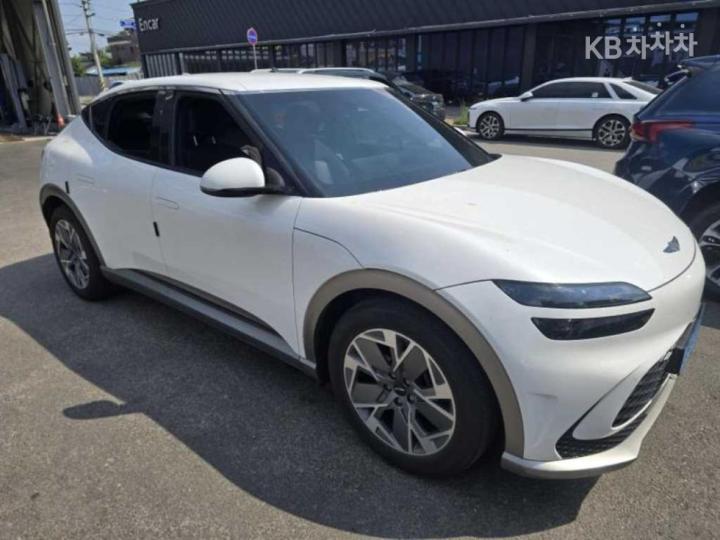 Genesis GV60 Standard 2WD Base Type — фото 2