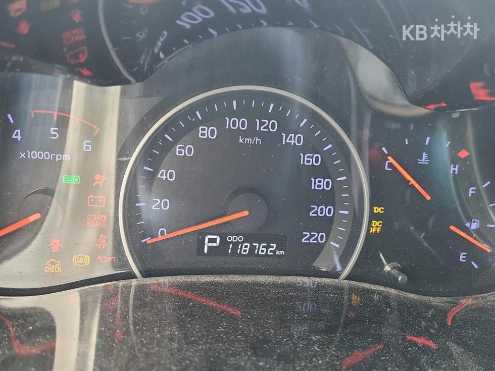 2012 - kia carnival