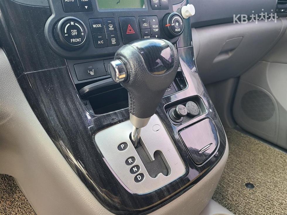 2012 - kia carnival