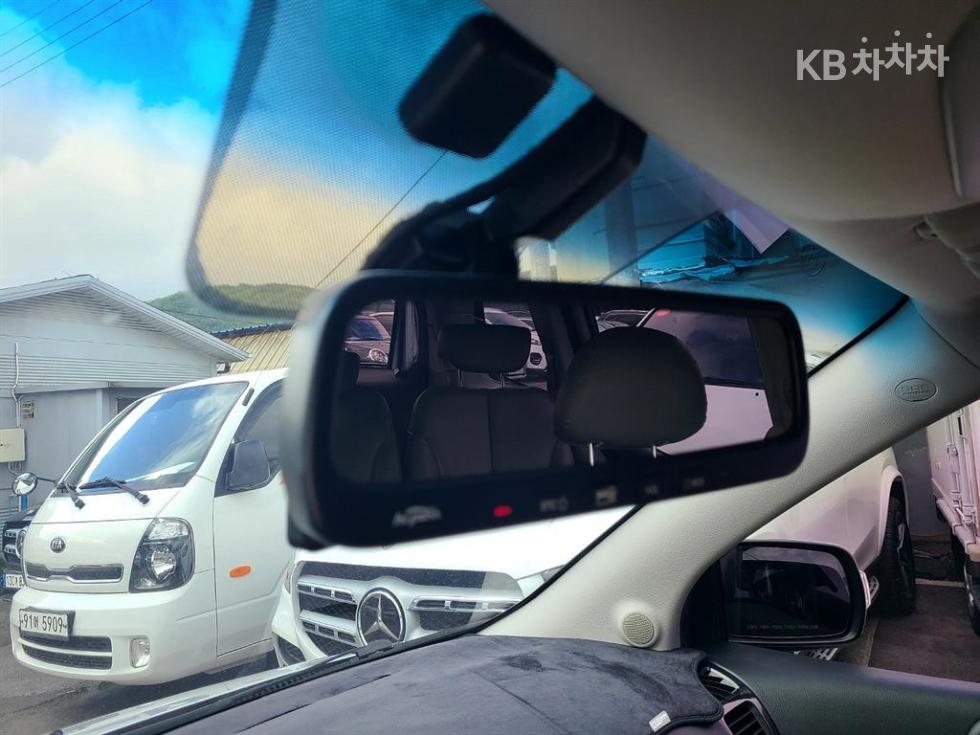 2012 - kia carnival