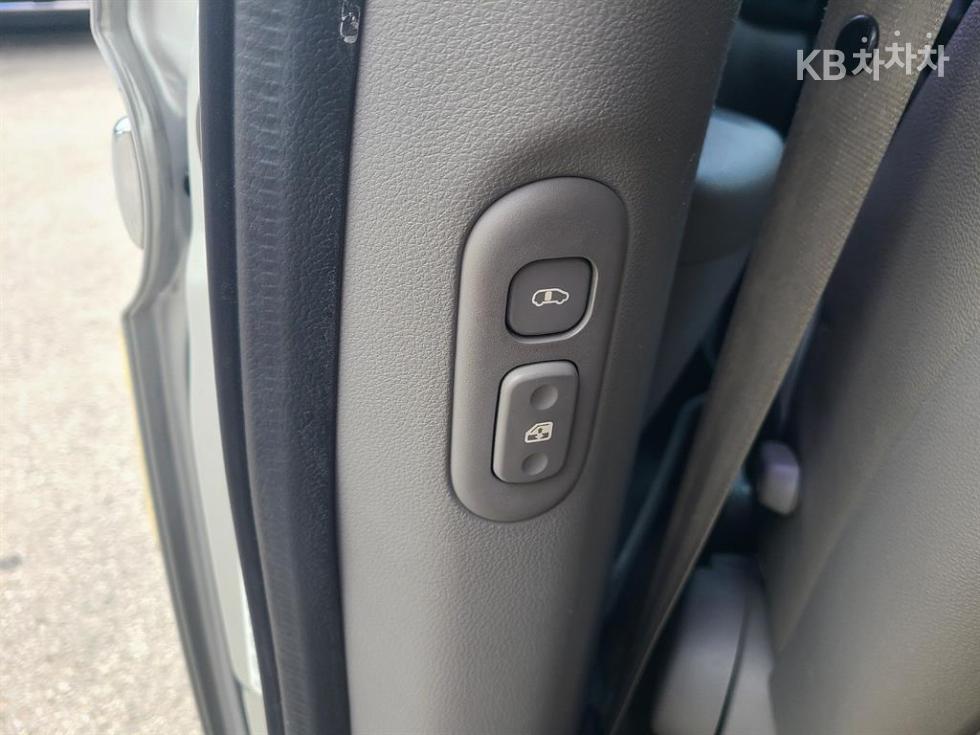 2012 - kia carnival