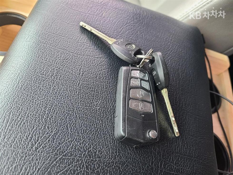 2012 - kia carnival