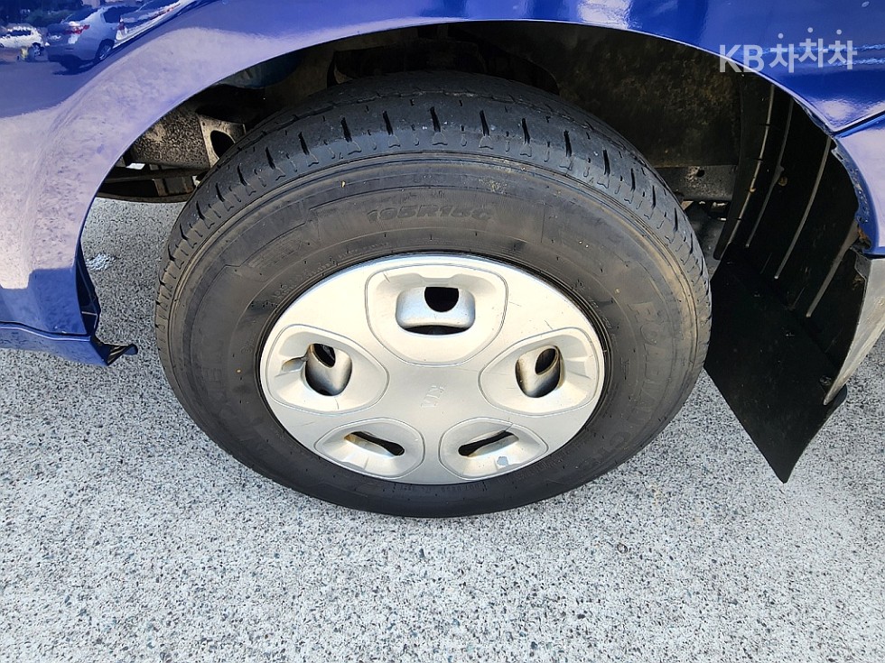 2012 - kia bongo iii