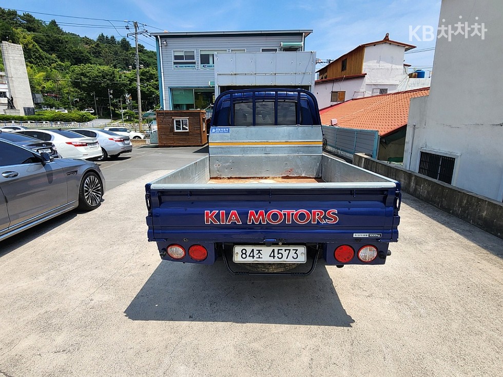 2012 - kia bongo iii