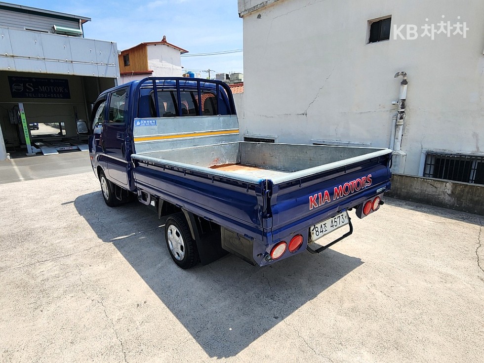 2012 - kia bongo iii