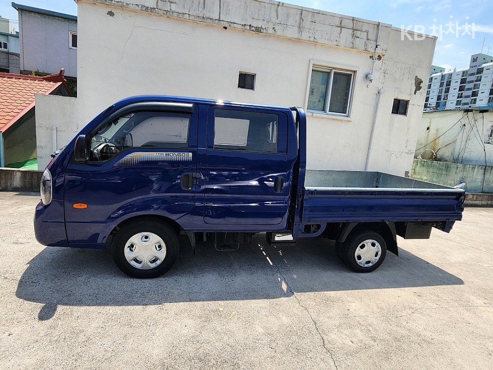 2012 - kia bongo iii