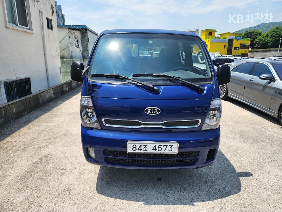 2012 - kia bongo iii