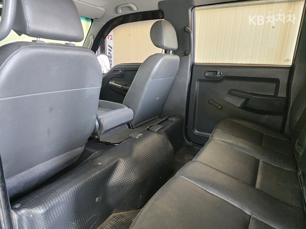 2012 - kia bongo iii
