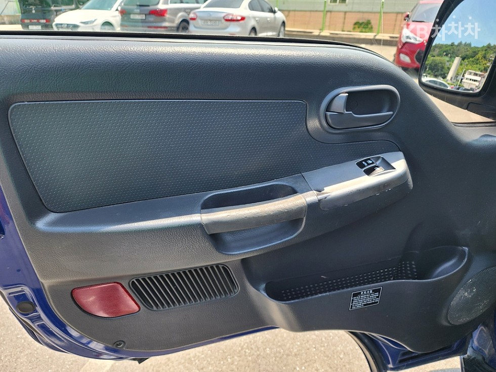 2012 - kia bongo iii