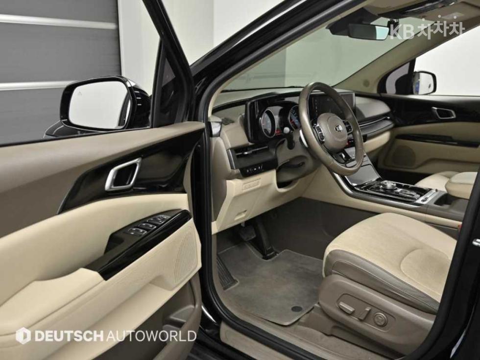 2021 - kia carnival