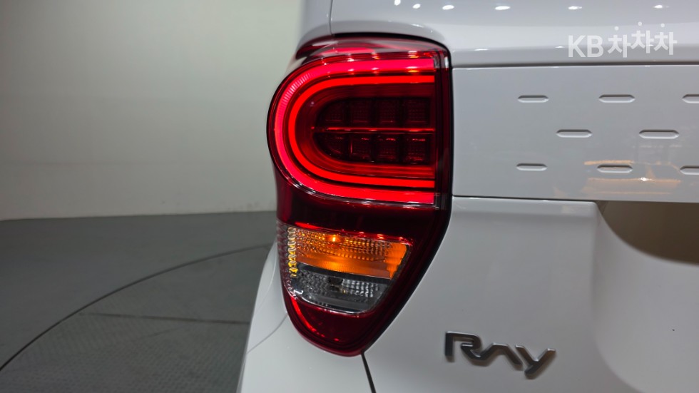 2022 - kia ray