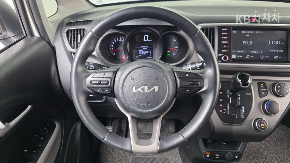 2022 - kia ray