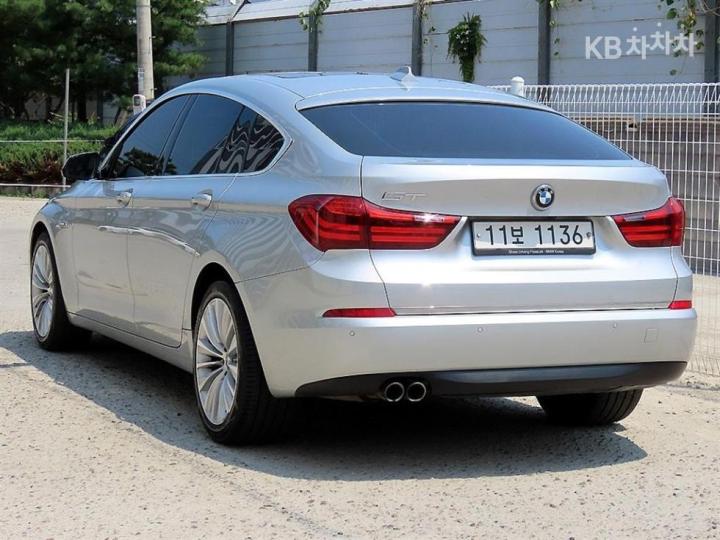 BMW 5 Series Gran Turismo 2015 photo 3