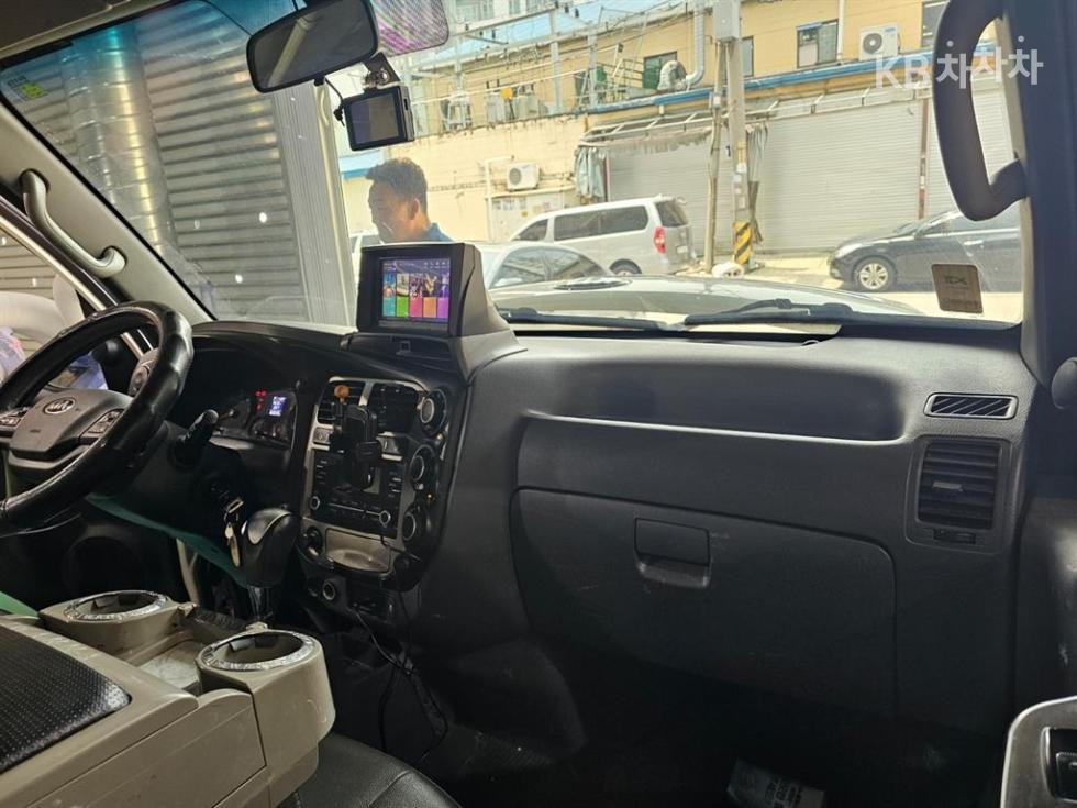 2017 - kia bongo iii
