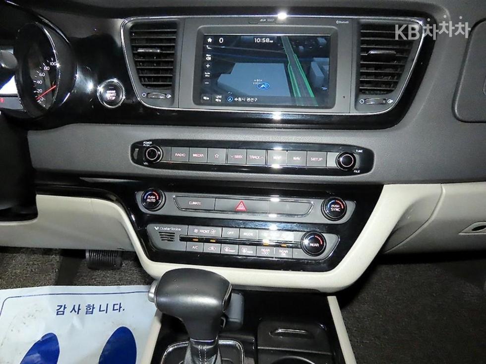 2018 - kia carnival