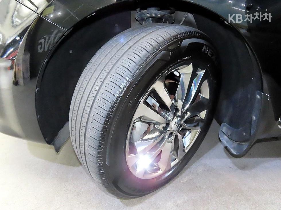 2018 - kia carnival