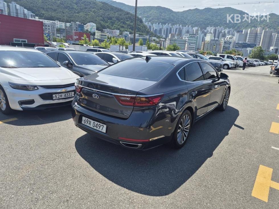 2016 - kia k7
